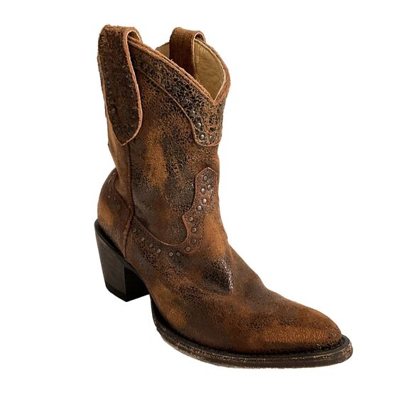 Idyllwild Shoes - IDYLLWILD Miranda Lambert Distressed Point toe Pull-on Western Brown 6.5
